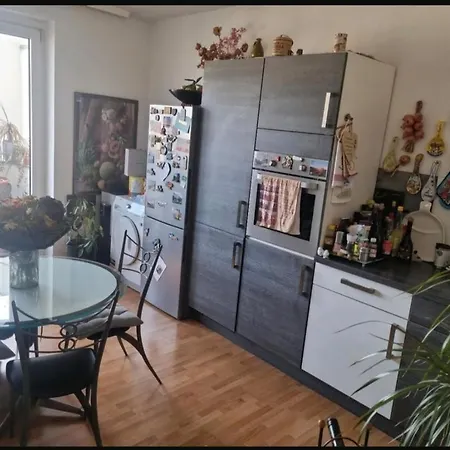 Luxuszelt Zentrale Lage Trotzdem Ruhig. Düsseldorf
